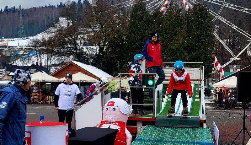 Mikołajkowy Dzień Sportów Zimowych.